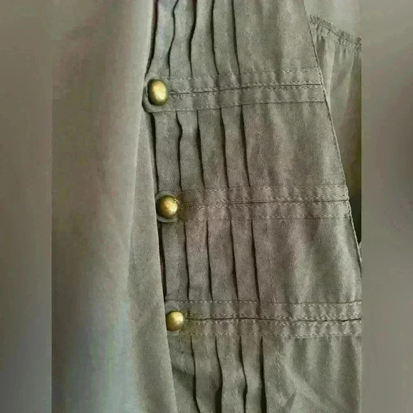 Motherhood Maternity blouse grey with brass color buttons size M - Picture 4 of 4